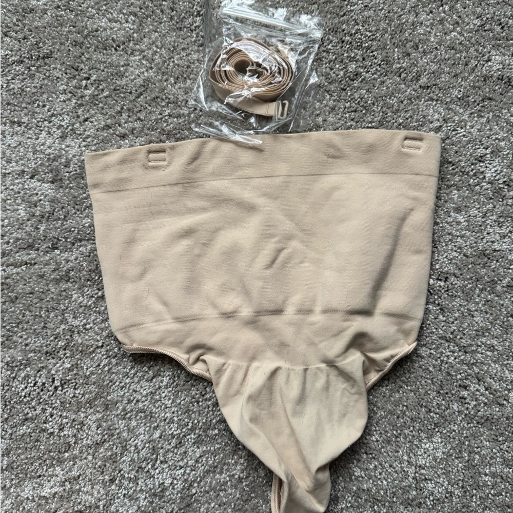 SKIMS High-Waisted Shapewear Thong – Nude/Beige